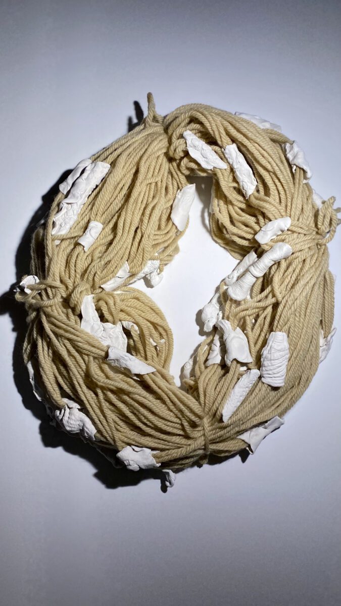Escultura de lã e cerâmica fria - imagem 5